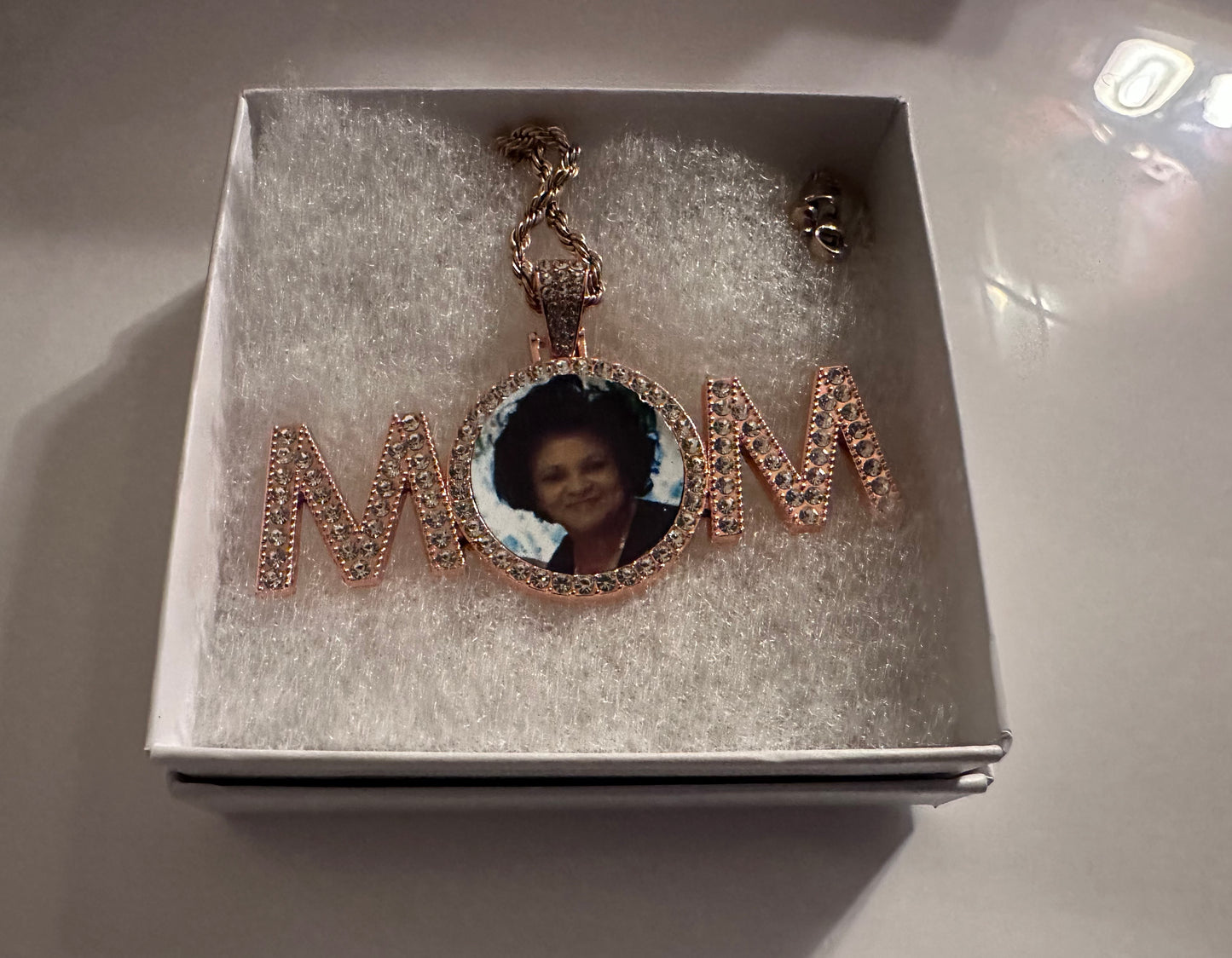 MOM necklace