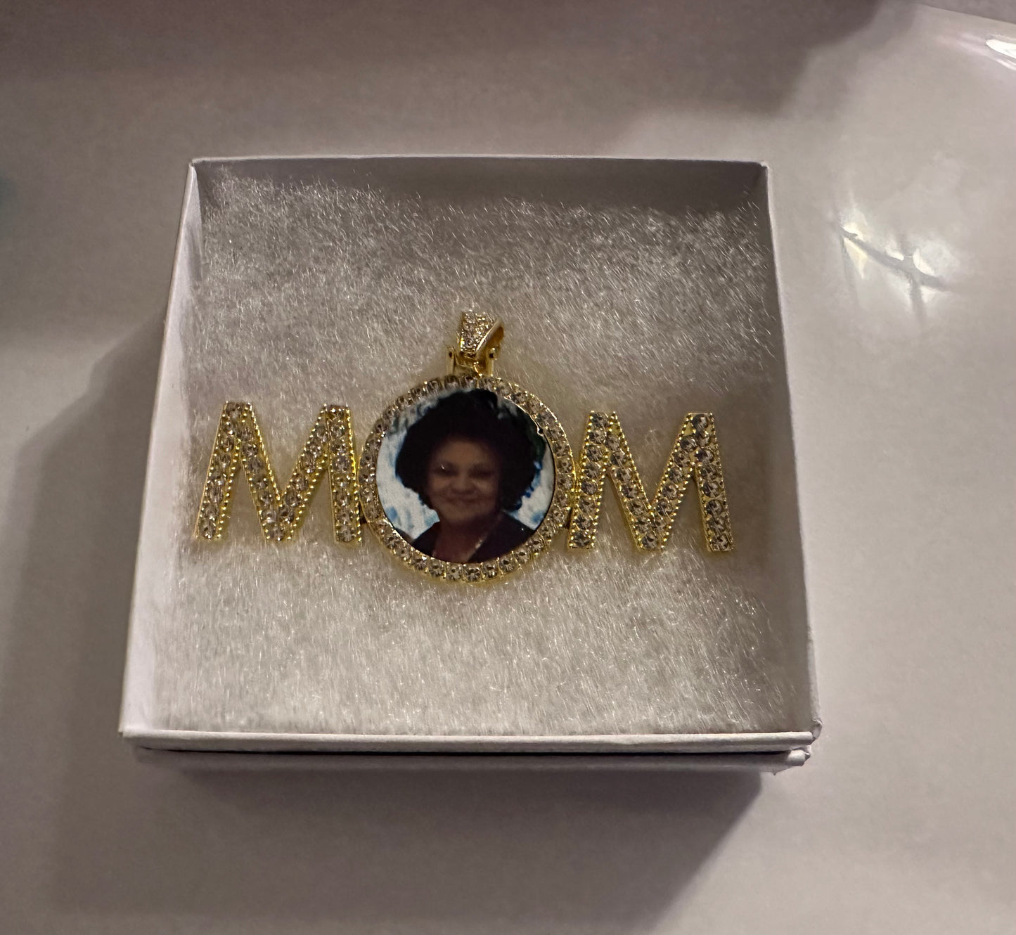 MOM necklace